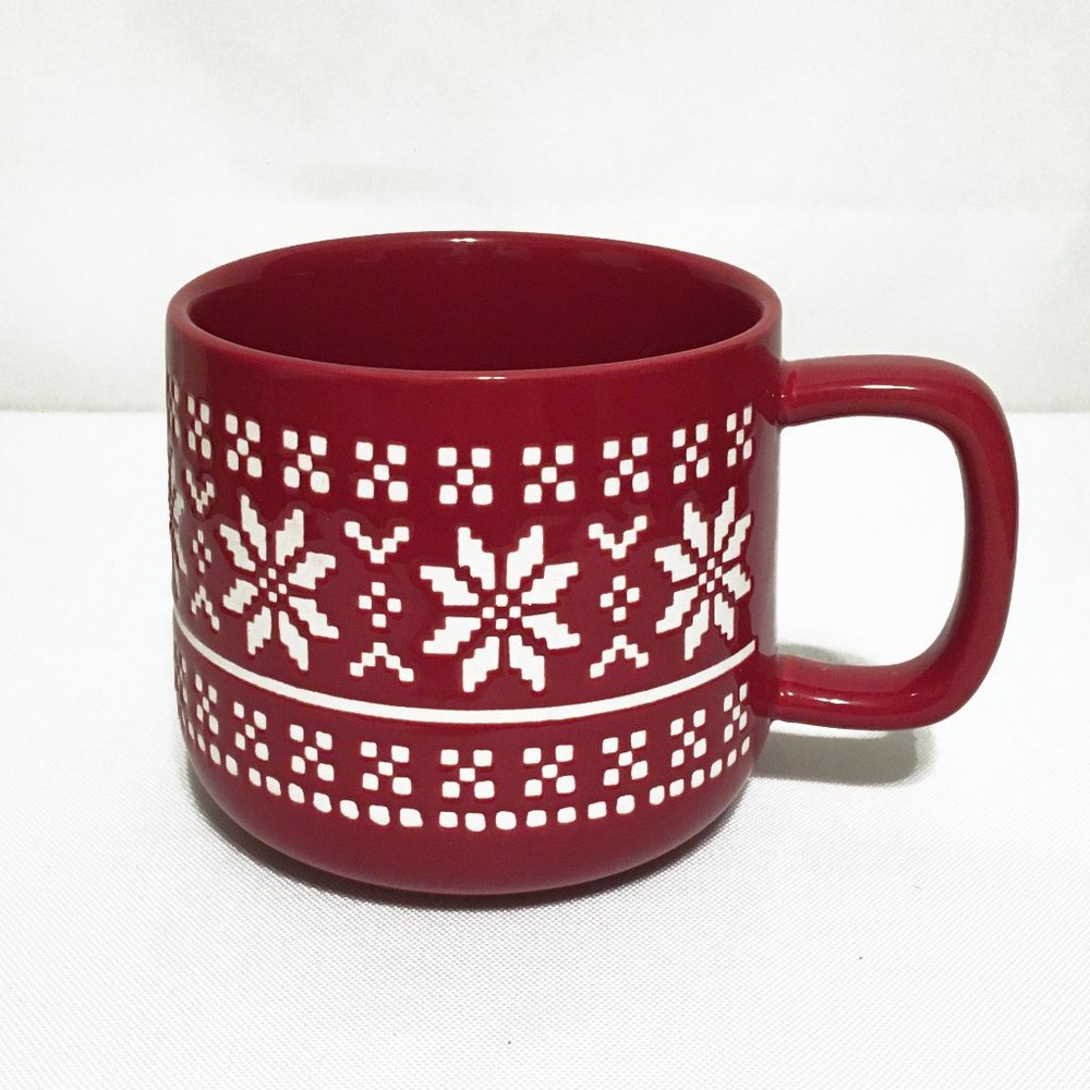 Red Christmas Holiday Snowflakes Mug